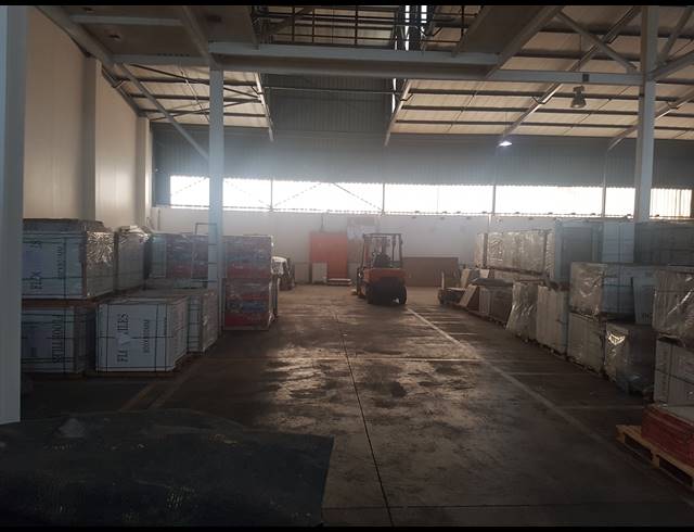 938M² WAREHOUSE FOR SALE IN NORTH RIDING